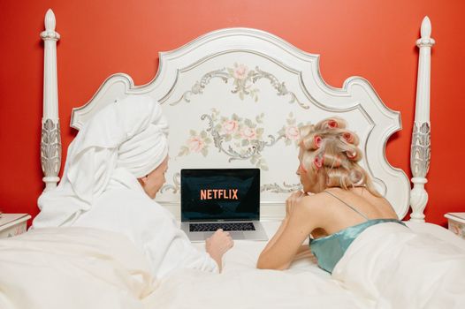 Beste Netflix series 2026: 12 kijktips per genre voor je volgende bingeavond