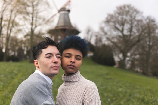 Wie is de vriendin van Oos Kesbeke? Dit is er écht bekend