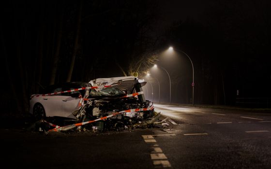 Hulpdiensten en wegafzetting in Friesland na ernstig ongeluk Friesland vandaag
